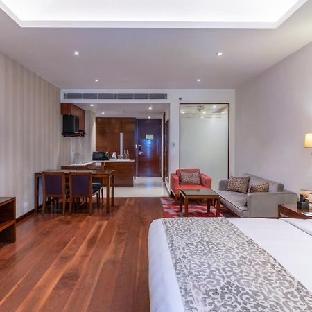 Pride Plaza Hotel, Kalkutta Exterior foto Suite room at The Park, New Delhi
