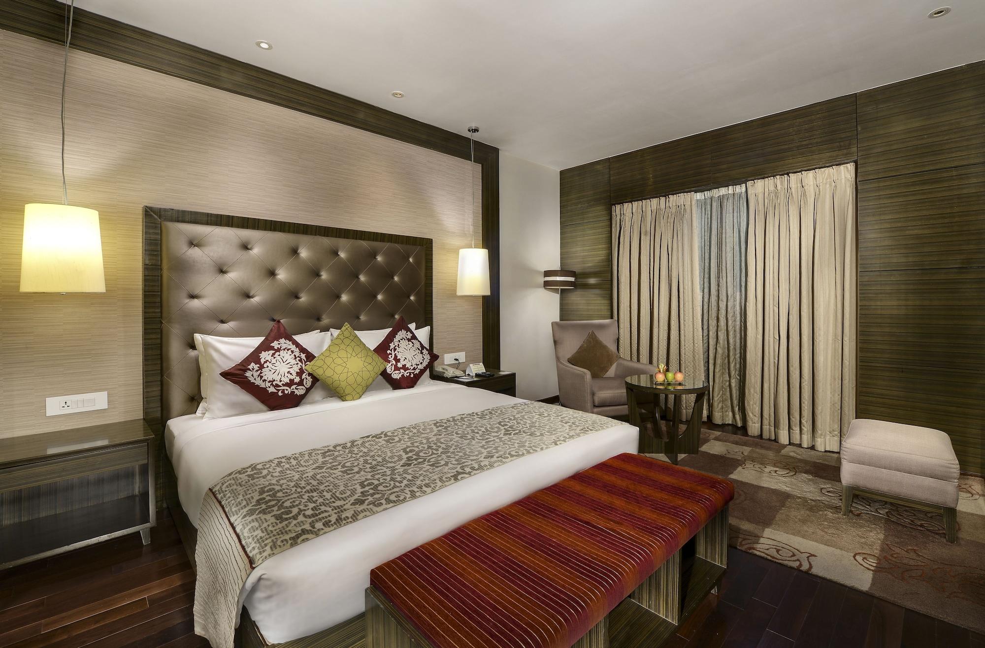 Pride Plaza Hotel, Kalkutta Exterior foto A room at the Taj Bengal