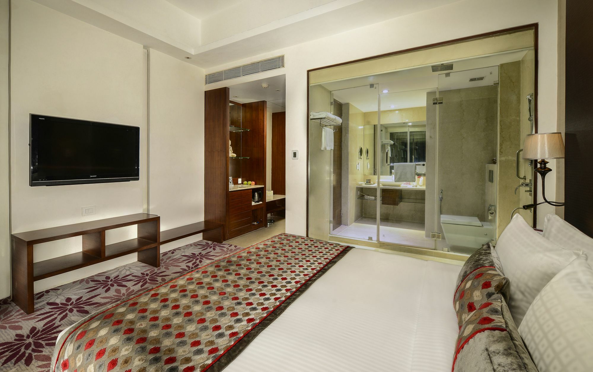 Pride Plaza Hotel, Kalkutta Exterior foto A room at the hotel